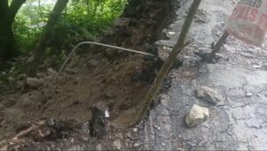 Landslide at Siwitar road